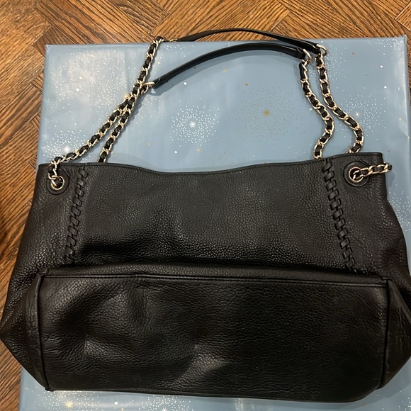 Tory Burch Large Leather Bag - Picture 2 of 8